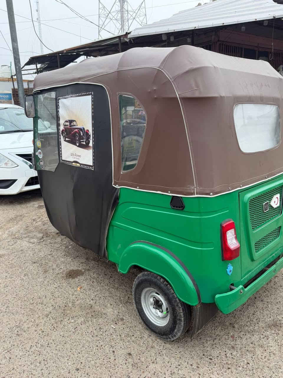 سلام عليكم تكتك كفاله عام موديل22شهر11رقم وسنويه نكليزي السعر9800رقم الهاتف***********
