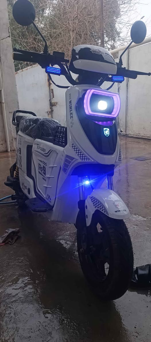 دراجة شحن rs9 فول مواصفات 5بطاريات 32امبير وينلي 7إشارات بكل صفحة يعني 14 موديل 2025 بريكاتة شرط بالمكان سرعة بالعداد 109حقيقي 50 الشحنة توصل 35كيلو متر مع شاحنة وينلي الاصلية مستخدم شهرين فقط كركوك, العراق


**إذا كنت صاحب هذا الإعلان وتريد حذفه لأي سبب، رجاءا أرسل رسالة إلى الدعم الفني**