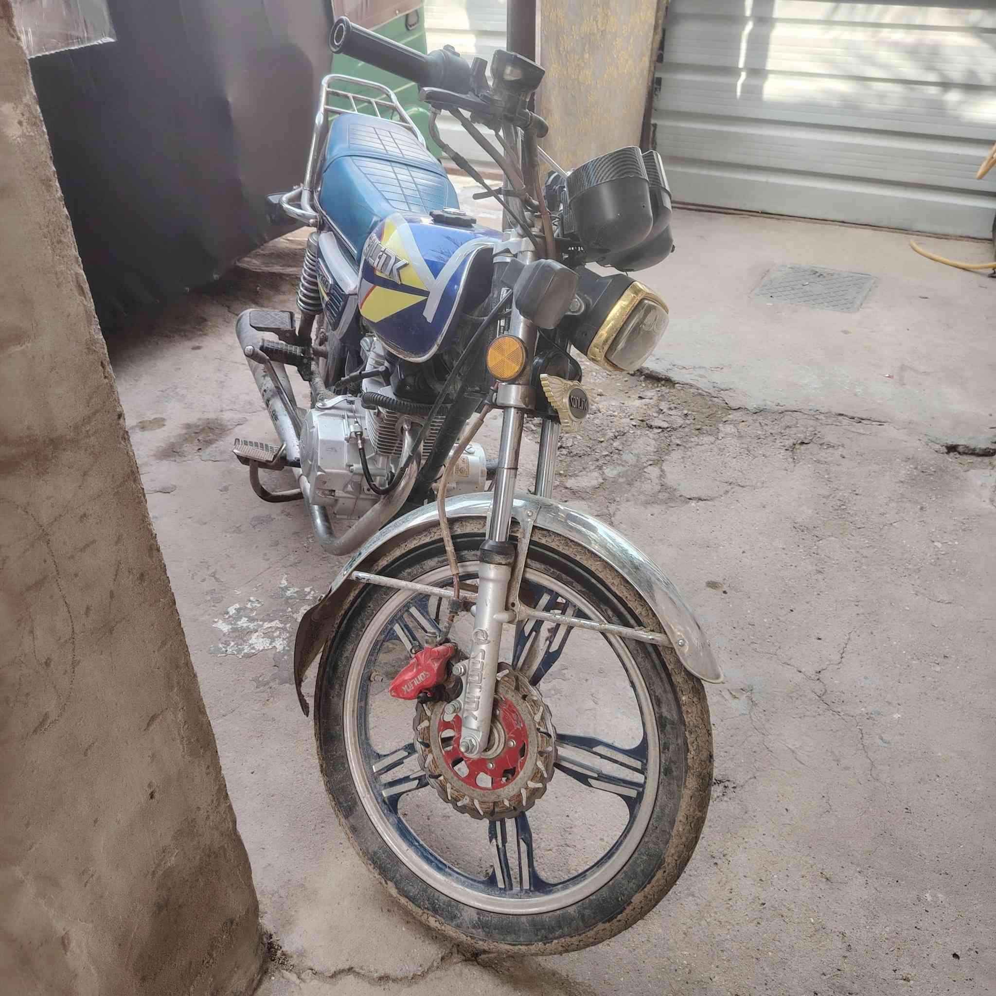 السلام عليكم ورحمة الله وبركاته دراجه سولنك موديل 24 كهربائيات شغاله سلف وهندر مكينه 200s ضاغطه وزنجيل دراجه نضيف بس عوزها نواقص رادلها تبديل كلجات وعواج قليل بل بل ويل الأمامي سعر 550 وبيه مجال للشراي مكاني الحسينيه مال راشديه ***********
