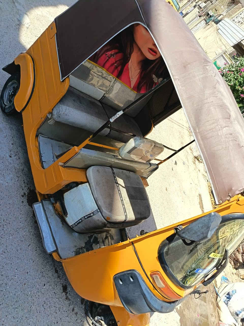 اسلام عليكم تكتك مديل 19 نضيفة مصبوغة للجمالية اوراق المصطفى نضيفة وحلوة السعر 4600 بغداد ***********
