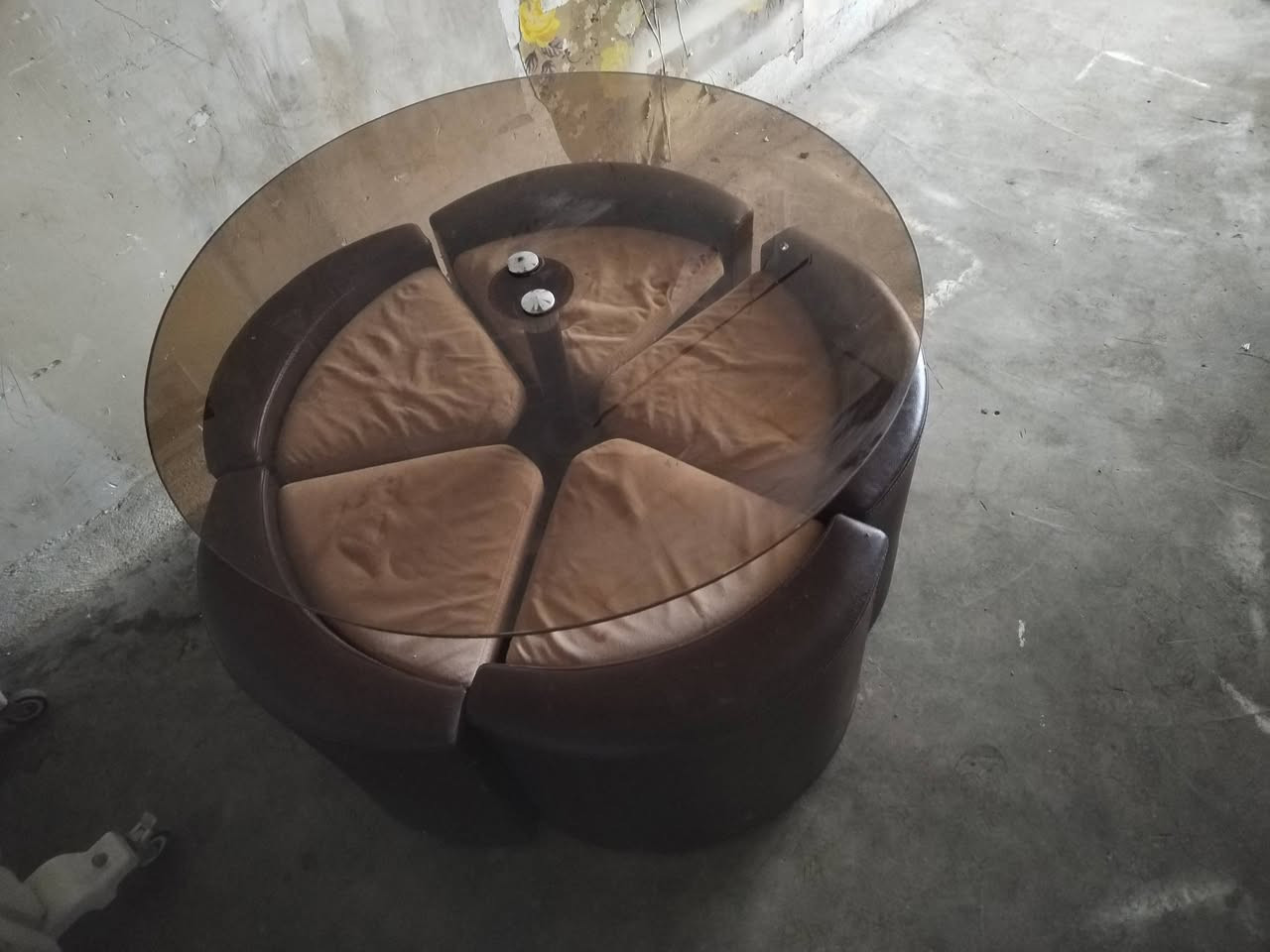 اسلام عليكم ميز طعام ٥ كرسي السعر ٤٥ الف اتصال بل رقم ***********
