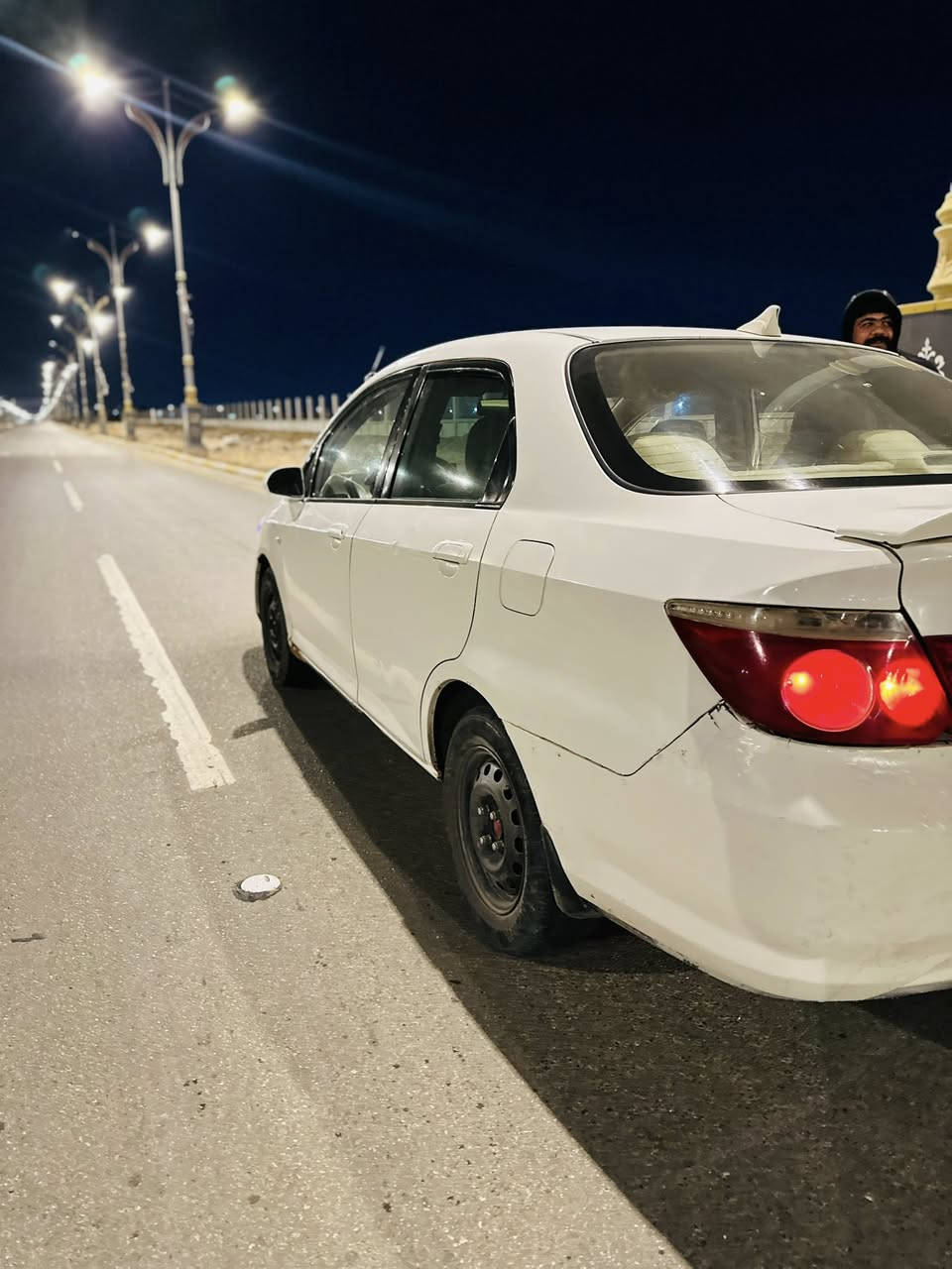 هوندا ياباني 2007 السياره جاهزه خير من الله حداديه جديده تبريد ويه السويج بيه خياسات اشويه ودعاميات اتريد تبدلهن تريد تسمكر  وتصبغ  السياره مابيه صبغ بيه جراد قليل رقم بغداد مداور ثاني يوم سعره 57 بيه مجال عنوانه كربلاء ***********
