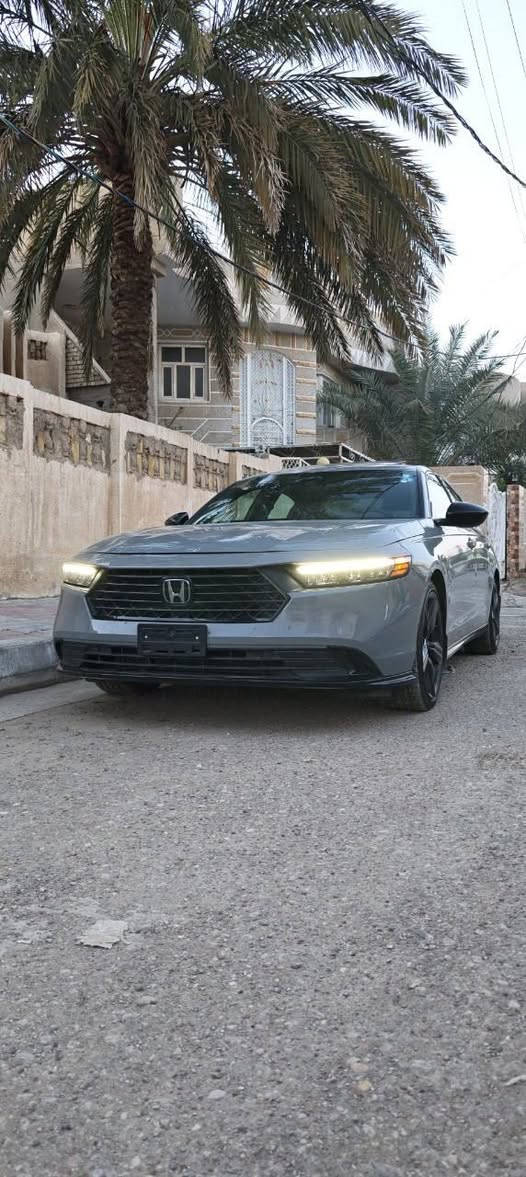 هوندا اكورد هايبرد_(2024) فئة Sport-L
عدد المسافه  21,000
• المحرك 2000 hybrid دوش 
المواصفات:
•تشغيل عن بعد
•فتحه
• كاميرا خلفية
• كراسي امامية كهرباء مع  ذاكرة خزن
• رادار امامي
•نقطة عمياء
• مانع تصادم 
• تصحيح مسار
• شفتات بالستيرن
• مثبت سرعة
• دخول ذكي 
• إنارة ترحيبية
• هندبريك كهرباء
•لايت عدسات زينون
• نظام اوتو لايت Auto
• لايت العالي زنون 
• حساسات مطر 
• أوامر صوتية
• 3 أنظمة قيادة (eco, ev, sport)
• تدفئة كشنات 
•كشنات جلد 

السيارة فقط بارد بدون صبع بدون تبديل وصور الحادث مرفق مع الصور 
ايرباك ستيرن فقط 
المكان ديالى / بعقوبة 
للاستفسار :
***********
 السعر : 220 $ ورقة وبيها مجال
