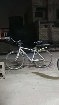 دراجه س700 نضيفه وشغاله كيوره شغال 6نمره ب80 مال بيع مستعجل  /07818714...