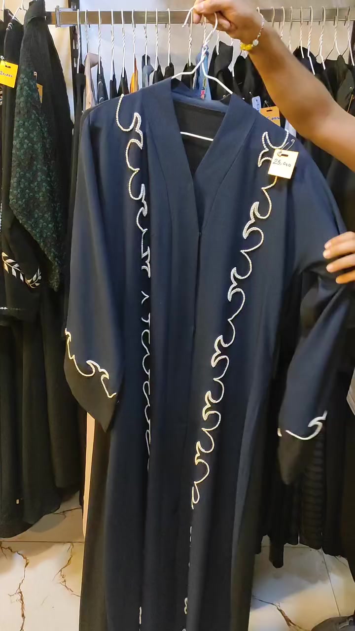 السعر 25 
الطول165-170


**إذا كنت صاحب هذا الإعلان وتريد حذفه لأي سبب، رجاءا أرسل رسالة إلى الدعم الفني**