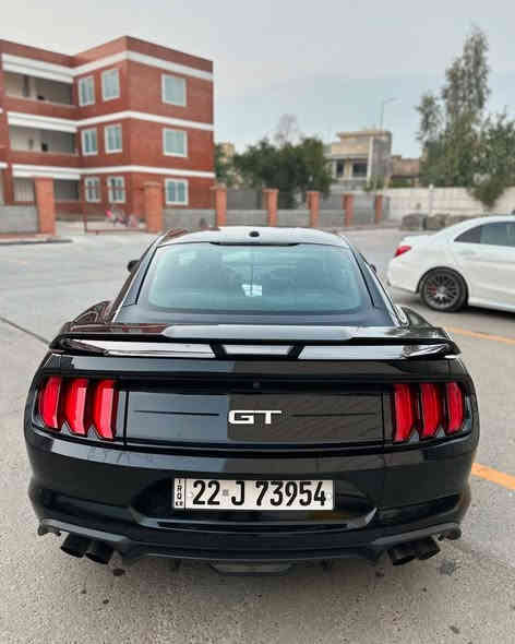 للبيع موستنك gt 2020 تراك بكج نسخة fifty five 
لون اسود 
كير اوتو عشر نمر 
السيارة فول مواصفات افول شى بل gt 
دجتل 
اكتف اكزوز 
اربع وضعيات قيادة
شاشة جبيرة sync3  ( ابل كار بلي ، اندرويد اوتو )
سبوفر بلادي 
سستم سماعات
كشنات جلد 
تبريد تدفئة كشنات 
نقط عمية 
تحديد مسار 
مانع اصطدام
فجوج برمبو سته بستم اكبر شى اجه للموستنك 
اضاء داخليه للسيارة بلادية 
اشارة الحصان بل مراية الجانبية 
باجات نسخة ال 55 
كيجات مال تراك بكج مال فايكوم و اويل برشر
ويالة تراك بكج اصلية حجم 19 وتخم تايرات جدد 
السيارة عليهة اضافات خفيفة 
اكسل  مال تراك بكج 
لويات ايباك
داون بايب 3 انج
اكس بايب روش اصلي 3 انج 
برمجة 
السيارة بين فترة وفترة اسويلهة ادامة من ناحية الدهن و البلكات 
مهتم بيهة كلش 
السيارة ب اسمي سنوية تحويل ثاني يوم بس وكالة ما اسوي فقط تحويل ب اسمي رقم اربيل الجديد اني المالك الاول الى السيارة 
 ماشيه 52,500 كيلو 
الحادث ( الجاملغ الخلفي جهة الراكب مصبوغ و نص الجاملغ 
الامامي و البنيد ) حادث امريكا فقط
السعر على الخاص او التواصل على الرقم ( *********** )
السعر:٢٤٠ وبيهه مجال 
مكان السيارة بغداد الحارثيه
