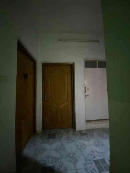 السلام عليكم
 دار للبيع  زراعي سند ٢٥ بناء ٢٠١٤ 
الموقع ٧ ابكار الزراعي المقابيل مركز شرطة 
صليخ
محلة ٣٤٠
زقاق ٥٦
دار ٥٨ 
منطقة مبلطة كاملة مكملة 
المساحة ٩٠ متر واقع حال ١١٥ متر 
 مع حديقة ٢٥ متر
واجهة ٩ نزال ١٠ 
عرض شارع ٣ متر الشارع مفتوح من جهتين 
يحتوي على  ٣ غرف نوم + ٣ حمام+مطبخ +صالة 
كل غرفة ٤*٥ 
للاستفسار ***********
السعر ٢٠٠ مليون
