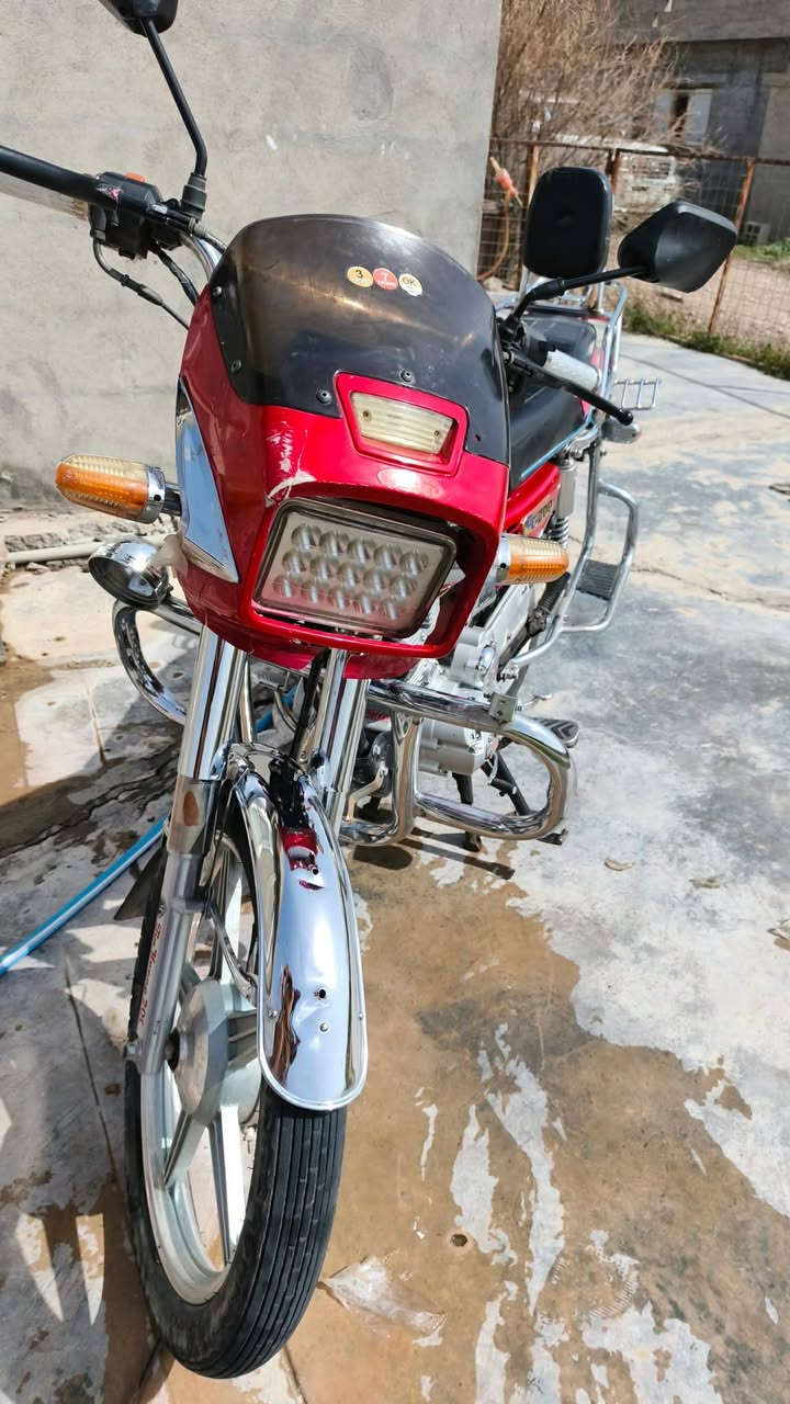 دوو ماتۆری جەنەی  مەگینە 200 زۆرجوانو لۆکن  مۆدیل 2021ڕانگی ڕاشو سورە هەموو گیان بەشەرت یەدینار مەسەرفی نیە ناو نیشان چمچمال   ***********
