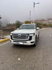 للبيع او مراوس  تويوتا لاندكروزر GXR SAS  موديل 2023  فول مواصفات 3 شا...