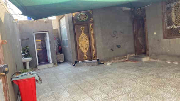 السلام عليكم بيت للبيع سيد علاوي   كبال الـ سعودي قريب ع الشارع مسافه 100متر   زراعي أسهم قرار محكمه مساحت البيت 300 متر تفاصيل موجود. صور. وفيديو بي شرح كامل 
***********.
