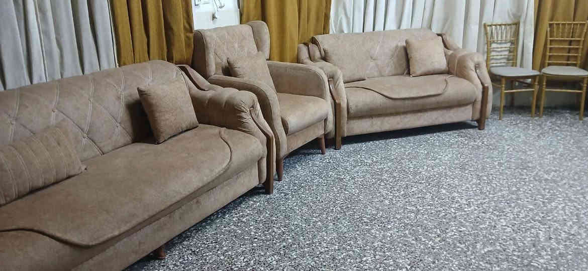 السلام عليكم 
تخم مودرن للبيع نظيف جدا جدا استعمال قليل السعر *********** للإستفسار الاتصال ع الرقم ديوانية, القادسية
