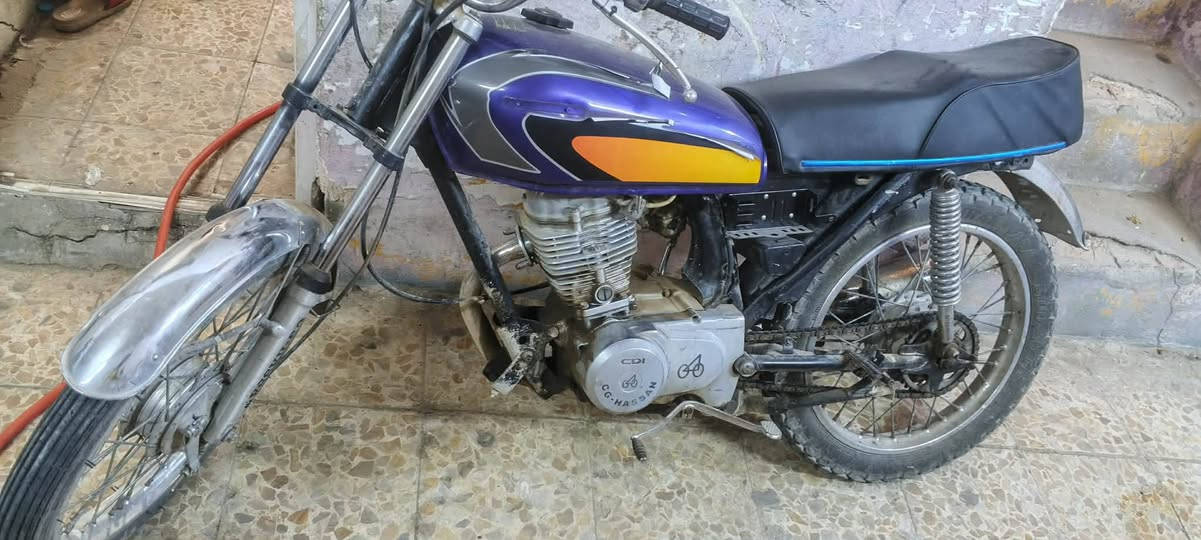 ٤كير
تعبانه بس تشتغل المحرك يذب دهن ماعرف منين 
رايدهه ب١٦٠مجال بسيط


**إذا كنت صاحب هذا الإعلان وتريد حذفه لأي سبب، رجاءا أرسل رسالة إلى الدعم الفني**