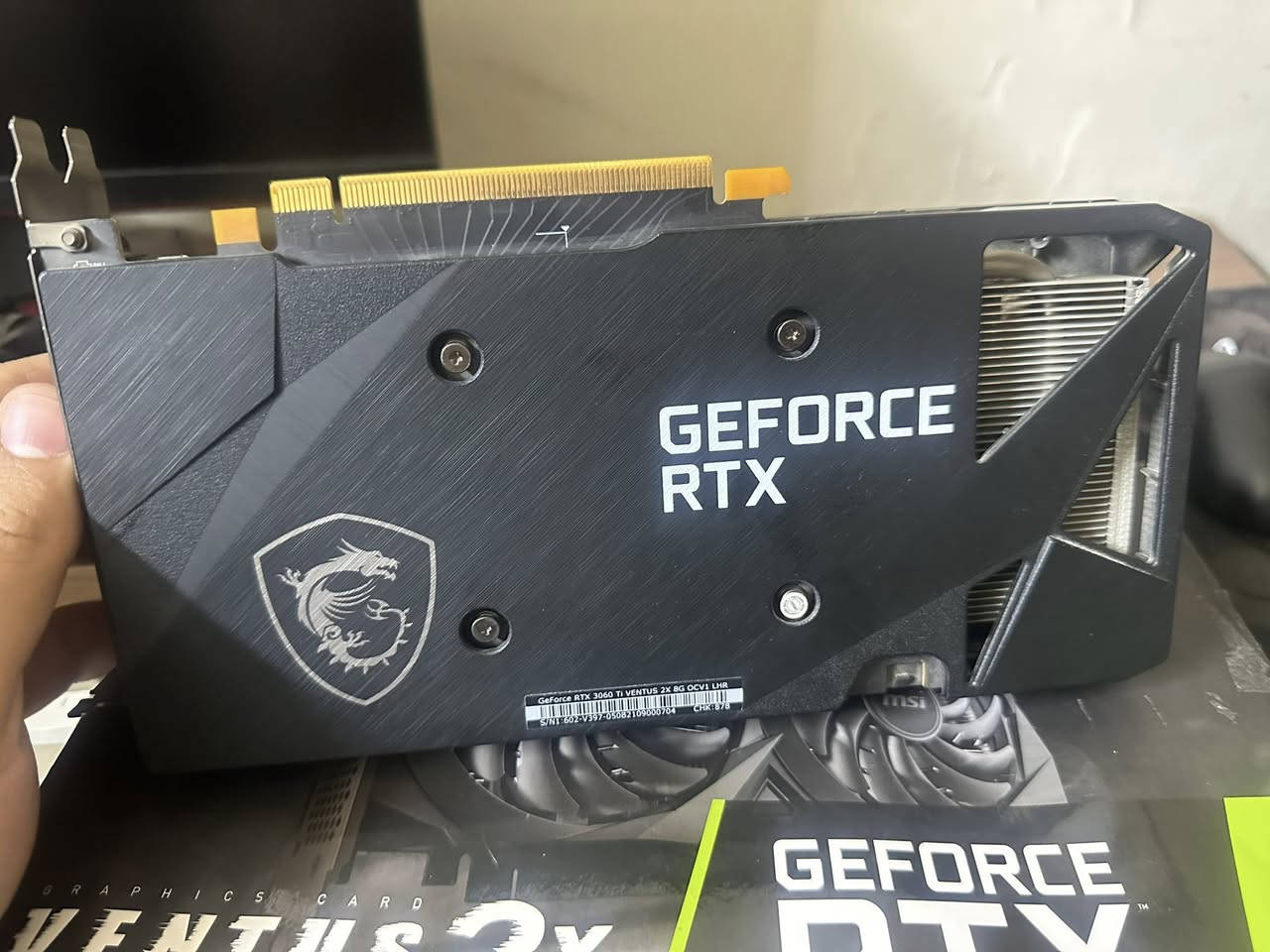 كارت شاشة للبيع
msi 3060ti نسخة oc يعني يجي مكسور سرعة من شركة 
8GB 
 

استعماله العاب بس فول مداريه 
حرارته مال تصعد فوك 72 لاصيف ولا شته لان اني مسوي اعدادات للكارت مخصصه بحيث ما تصعد حرارته و كارت ما معدن بي اخاف تكول 

سعره:375 الف

استفسار
*********** واتساب 
و راسلني ماسنجر همين موجود
