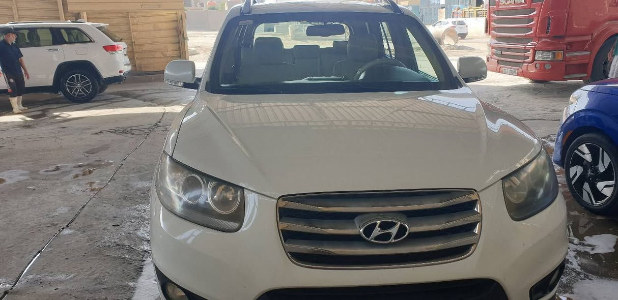 السلام عليكم
سنتافي موديل ١٢ خليجي 
كفاله عامه فقط دعاميه اماميه 
فول مواصفات ماعده البصمه 
محرك ٢٤٠٠ مفتوح شرط الفحص والضمان 
كاعيه مغلفه جلد تبريد ثلج 
بابل حله مركز 
السعر ١٤٧ 
***********
