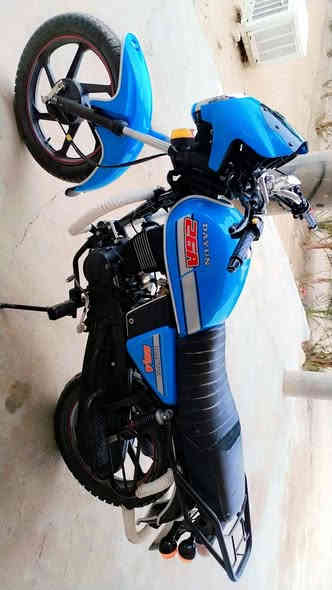 دايون نفخ للبيع موديل 23 مكفول كفاله عامه شرط انظف من الصوره دراجه جديده كهربائيات كله شغال
محرك ميتين وراق سكنر السعر 1250 وبيه مجال اتصل على الرقم ***********
