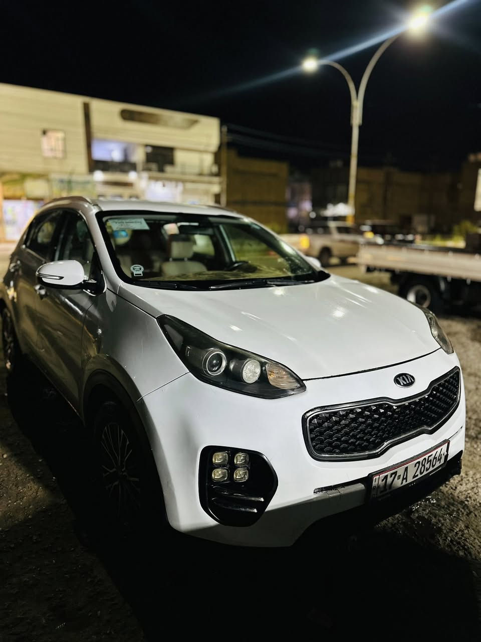 سلام عليكم لبيع كيه سبورتج مديل 2017 ورد كوري بيه جاملغ وبنيد تبدي وباقي كفال ماشيه 180 سياره حلو ونضيف حداديه تخم تايرات سياره جديد تعال وشوف رقم مثنى تحويل ثاني ويوم سعر ب155 وبيه مجال تواصل ع هاذه رقم ***********
