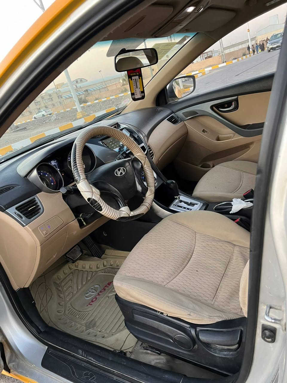 سلام عليكم النتره وراد خليجي مديل 2013 رقم بصره محرك 1600 دوش بيه الداير الوره بيه تصليح مال خياس ولباقي كفاله عامه جاهزه سياره مكينه وكير وحداده وتبريد وتخم تاير وكهربائيات كله جديد دينار ماتصرف عليه سعر 95 وبيه مجال مكاني ناصريه مركز شراي يتصل ***********
