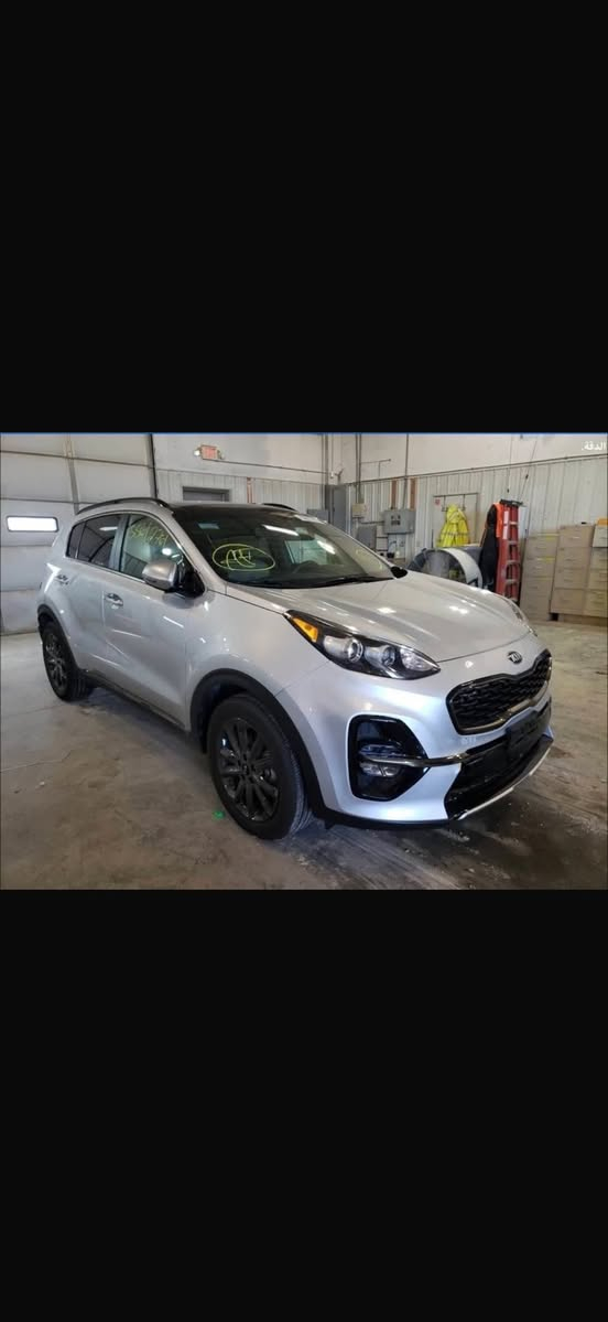 2020 Kia Sportage S Nightfall Edition
وارد امريكي جميع الأيرباكات سليمة
السيارة فول مواصفات
بصمة تشغيل
هاند بريك كهرباء
تحديد مسار
مانع انزلاق
قيادة ذاتية
رادار امامي
رادار جانبي
لايت LED
مراية وسطية اوتودم
مقعد السائق كهربائي
شفتات سترين
ستيرن رياضي D
بانوراما
اوتو هولد
كشنات جلد
شاحن وايرلس
مري كهرباء
قطعتين تبريد
تبريد بيانو
داخل السيارة بيجي مع بيانو بلاك
تدفئه مقاعد
محرك2400
نظام نزول منحدرات
3 انظمة قيادة Normal-Eco-Sport
حادث السيارة فقط جنطة ومرجعه نفسه
السيارة ماشية 37 الف ميل
العنوان:الحلة-شارع أربعين 
السعر:  175$
للإستفسار:***********
