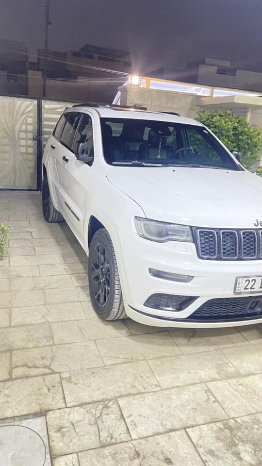 جيب s 22.  خليجي فول رادار امامي داخل اسود بيهه صبغ جاملغ وبنيد بدون دواخل بدون ايرباك وبيهه بارد بالباب مال السايق ماشيه. 52 الف مايل السعر 31$.  مكان السياره بغداد الرقم  ***********
