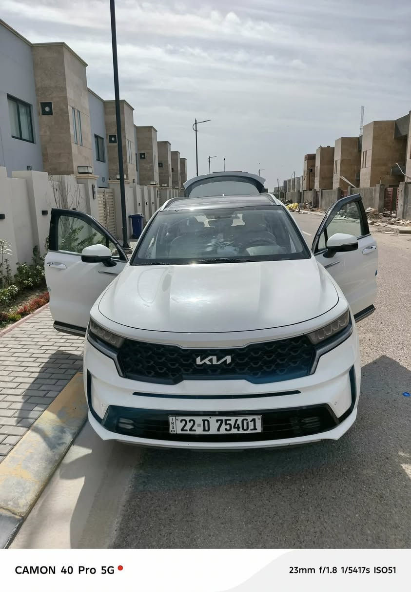 السلام وعليكم ورحمة وبركاته 
من رخصة الادمن 
سورنتو مديل 2022 خليجي 6 سلندر 
رقم اربيل انكليزي السيارة باسمي 
فول مواصفات من عدا الفور ويل فقط 
والسونر مرفق بالصور مالته 
السعر 285 وبيه مجال ماشية 65 الف 
العنوان بغداد الشيخ عمر يم مستشفى الطواري ء القديمة
رقم الهاتف   ***********  واتساب هم موجود
