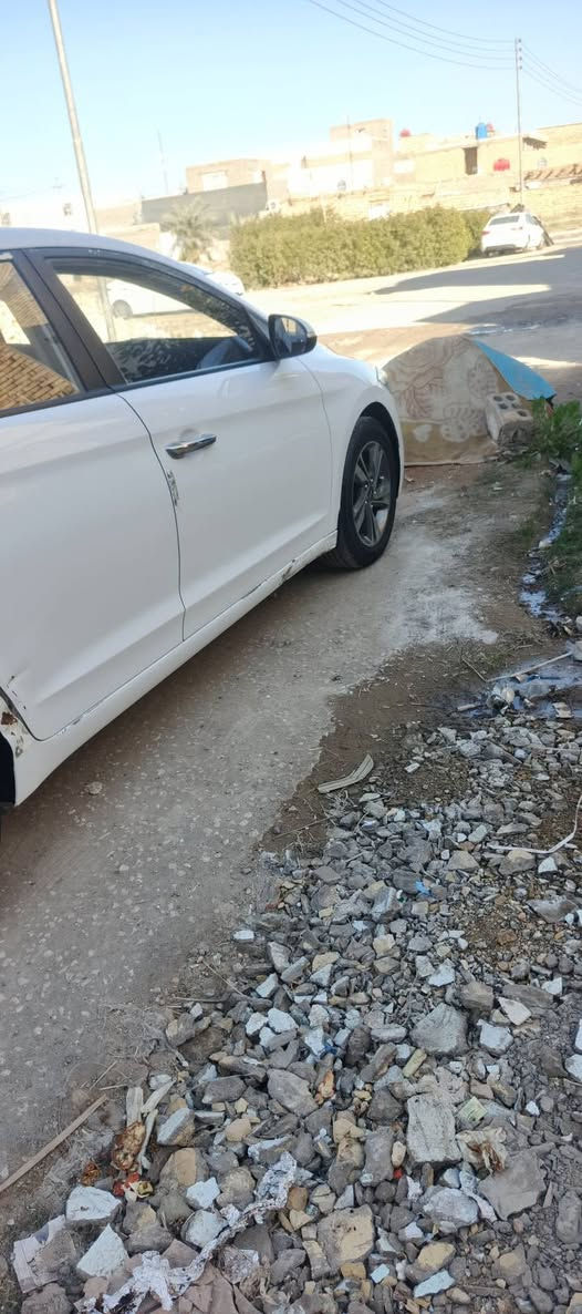 سلام عليكم النترا ١٧ خليجي محرك ٦٠٠ بسمي  بيها دور جملغ خلفي بارد كما موضح ولبنيد بي رش قليل باقي مكفول 

السعر 128 وبيها مجال مكاني نجف  ***********
