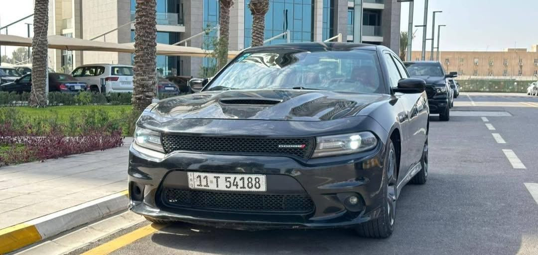 السلام عليكم دوج جارجر 19 GT سوبر تراك باك 
بدون صبغ بدون ايرباك صور الحادث في المنشور 
للاستفسار الاتصال على الرقم 
***********
