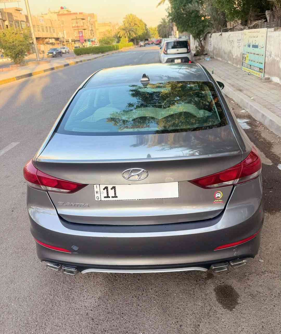 السلام عليكم النترا 2018 وارد امريكي كامل مواصفات 
 حادثها جاملغين الامامية نفسهن راجعات  وبنيد تبديل رقم بغداد مكانها مدينة الصدر .
السعر ١٢٠ وبيها مجال.
الاتصال.***********
