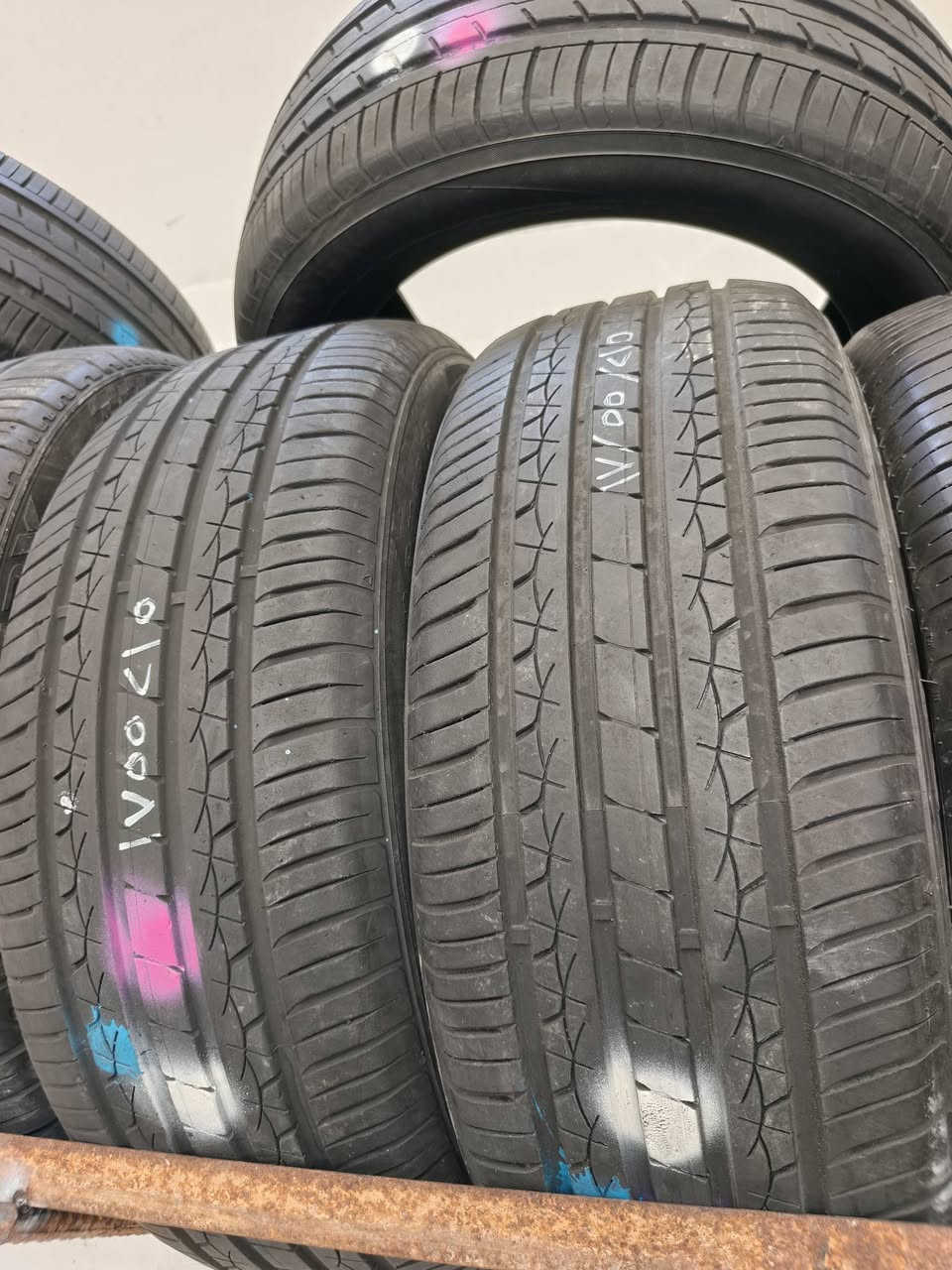 وصلتني وجبة تايرات حيل نضيفه متوفر لحجام من قياس 12لحد قياس 20 نضافتهن 100/100
مماني رمادي شارع 40
تواصل خاص او رقم 
***********
