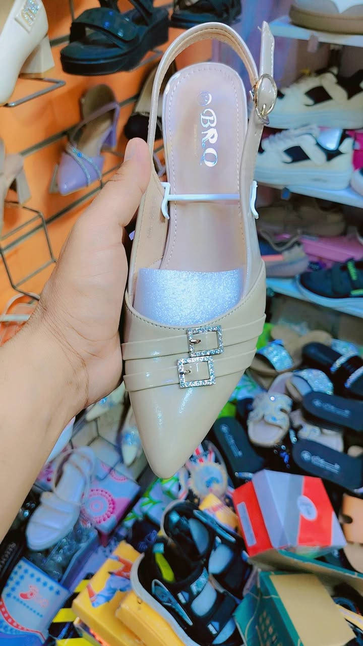 عرض خاص 😍
السعر بلاش 😍
كعب درجه اولى 😍
العنوان بابل القاسم شارع ام عياش مقابل مركز السلوان 
محل مصطفى علوان 😍
واتساب ***********
