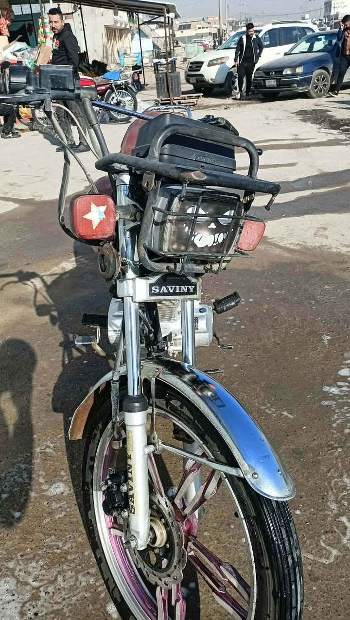 السلام عليكم موطور سافان موديل عشرين نضيف حيل متوازي على بيعتو السعر ٢٧٥ للتواصل ***********
