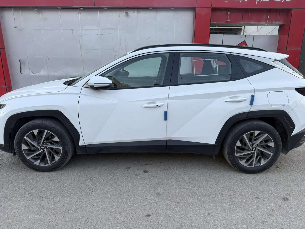 للبيع
هيونداي توكسان للبيع
موديل 2020 شكل 2022
بصمة عدد 2 كراسي كهرباء وباقي المواصفات معروفة
مكفولة كفالة عامة من الصبغ والبارد والتبديل
ما عدا بيهة شخوط خباثة بصفحة السايق فقط
السعر 195 ورقة
للاستفسار ***********
