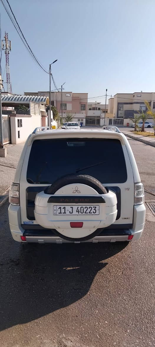 للبيع بالنجف معارض النجف الجديدة معرض بركات المصطفى متسوبيشي ( باجيرو )موديل 2010حبتور فول مواصفات المعروفةللأخير (1\1) رقم بغداد انگليزي دولي مميز السنويةمجدد لسنة20277
السيارة بيها صبغ عام أثر تجيه مگلوبة على صفحة السايق  كماموضح مع کافةالتفاصيل بالفيديو المرفق بالمنشور مع الصور
السيارةجاهزة بمعنى الكلمة من داخلها وخارجها
وجاهزة من محرك وگير وحداديةوتبريدمع تخم تاير كلها جاهزة بأذن الله مواصفاتها : -
(فتحة ودبل گیر اتوماتیک و دبل تانکي مع هوكات خلفي و أمامي مع محرك ٦سلند حجم3500 وگیر 7 نمر  مع فورويل و سعتها 7راكب مع تبريد 3قطع
غرفتها جديدة
و لايتات زنون مع بلاجكتورات مع  حساسات خلفية و شاشة جبيرة وكروس سرعة، مع يدات الابواب نيكل و دواخل السيارة لونين و مطعم صاج ، تحكم المري كهرباء و أشاير بالمري ، شاشة كبيرة و كامرة مع سبير تعليگ
  و بعد بيها مواصفات  ) معروضة ب(110$)ورقة و بيها مجال قليل والشراي يتصل و يتدلل رقمي بيه واتساب غير متواجد بالفيس 

 *********** النجف, العراق
