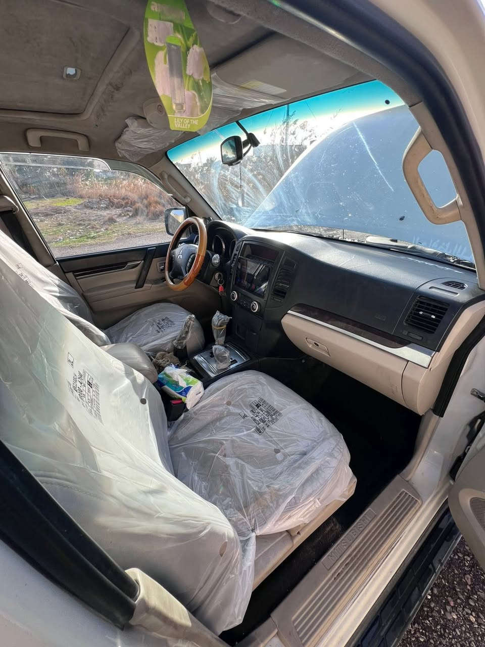 اعلان 
باجيرو حبتور 2010 
فول مواصفات 
مكينه 3500 بلادي 
بيه جاملغ وربع البنيد صبغ بدون ضربه 
الباقي مكفول 
نصبته حلوه 
تبريد شغال ثلج 🧊❄️
كشنات  جلد 👌
تحكم استيرن شاشه اندرويد 
زوج تايرات جديد
السياره عليها ادامه بل الكامل 
لايت زنون 
رقم بغداد بسمي تحويل ثاني يوم 
مكان السياره بغداد المحمودية 
السعر 124 💵💸🤑
الاستفسار ***********
