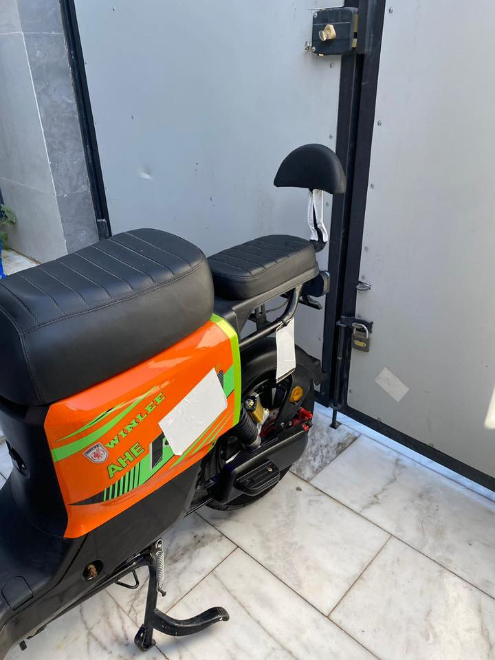 السلام عليكم دراجة شحن ار 11للبيع 
دراجة 5بطاريات جدد جدد لك شرط لفحص وين ميعجبك 

مستعجل كلش 

بصمه كارت سويج 

لد نهاري 

دبل اشاره 

سرعة 109

٤سرع 

دراجة بجيس وبلعافيه علياخذهة 

السعر ٥٥٠وبية مجال  او مراوس بريان ام عيون 

مكاني نجف الاشرف شارع الكرامه قرب كميل ابن زياد***********
