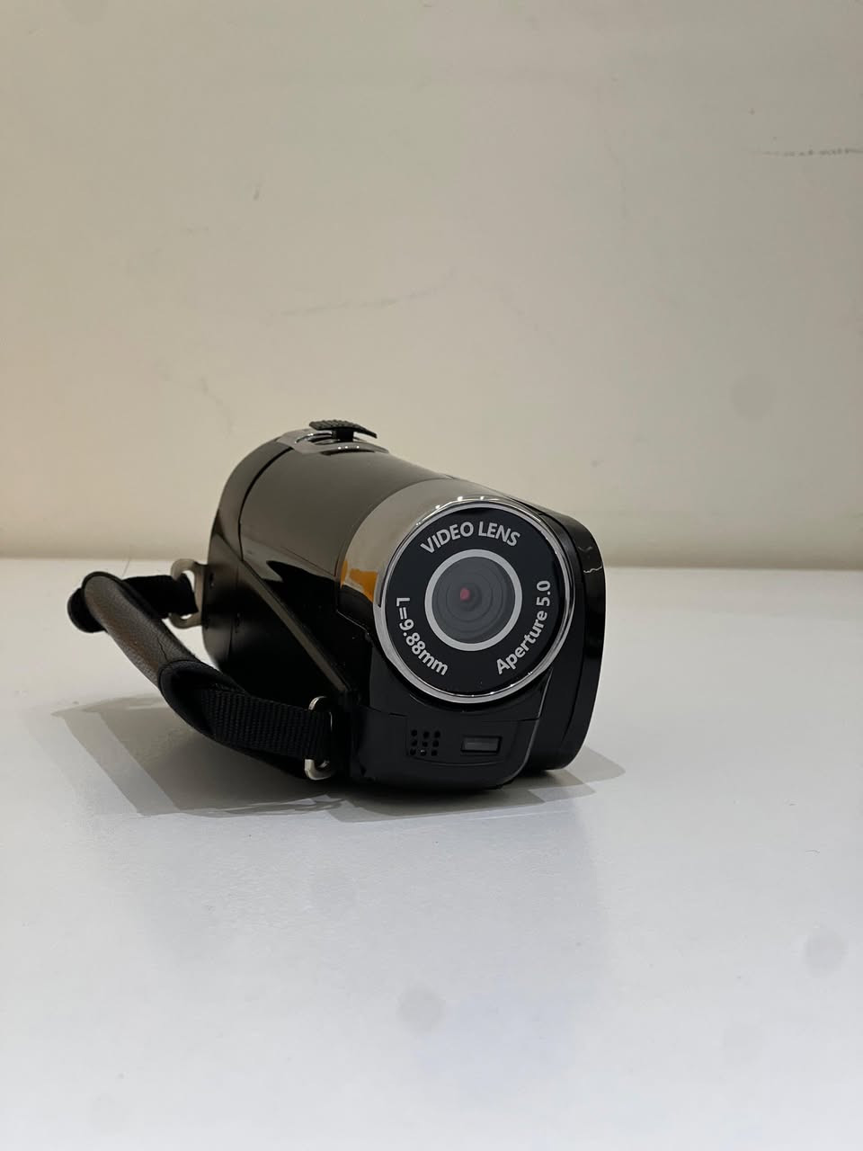 كاميرا 1080 HD
16 ميا بكسل
شاشة دوارة 360 درجة 
مستشعر CMOS
السعر 30 الف مع التوصيل جميع المحافظات


**إذا كنت صاحب هذا الإعلان وتريد حذفه لأي سبب، رجاءا أرسل رسالة إلى الدعم الفني**