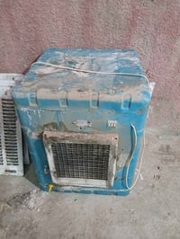 مبردة للبيع حجم الوسط (2000) شغاله مابيها شي سعرها 30  ألف العنوان بغد...