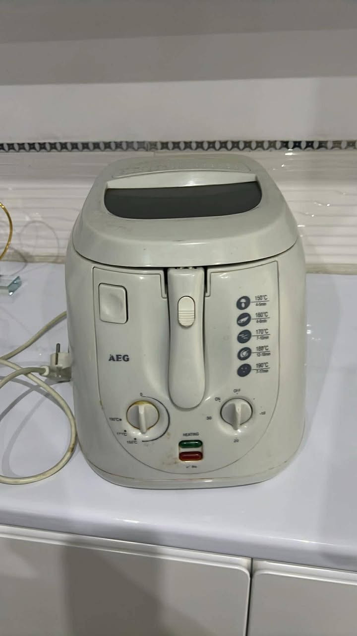 ماشاءاللە هەمیشە نمونەی جوانی تەنها لای ئێمەیە 🌺✅👉
سەرجەم ئەشیاکان هی یەک ماڵە لۆک و کەم بەکار هاتون هیچ عەیبان نیە بەشەرت وەک وێنەکە نەبو نەتەوێ سەیر کردنی ناوی باریکەو بیبە لۆک لۆکە 👌 

تەپڵۆکی قەنەفە هەر لۆکە 30 هەزار 
بەڕادەکە55 هەزار 
ئامێری شت سورکردەوە ٢٥ هەزار 
فەرشەکە هی کلیدۆرە قیاسی یەک و نیو بە دووە هەر لۆکە ٢٠ 
ڕەحمەتت لێبێت گەر مشتەری نیت ماڵەکە مەشکێنە 😒👉 
شوێن سمود هەرچیشت هەیە بۆم بنێرە بۆت دەفرۆشم لە هەر شارێک بێت 💸💵💵💸


**إذا كنت صاحب هذا الإعلان وتريد حذفه لأي سبب، رجاءا أرسل رسالة إلى الدعم الفني**