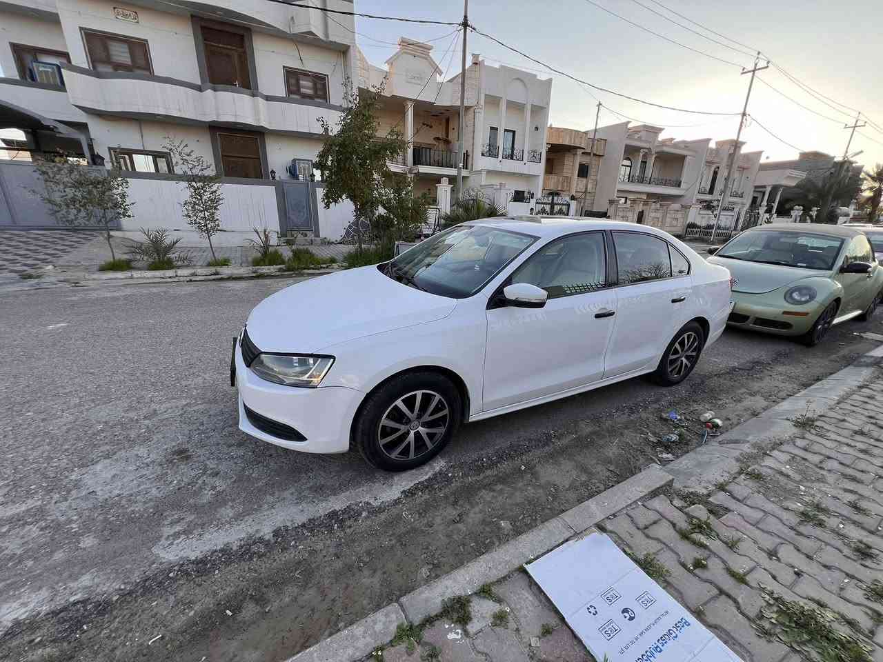 جيتا موديل 12 وارد امريكي صبغ جاملغ بنيد بدون دواخل ارباك سليم باردهلال جهت السايق محرك 5 مرغوب 2500
موصفات فتحة جلد ويل كروم كامرا 
رقم اربيل جديد سعر 110
***********مكان كركوك
