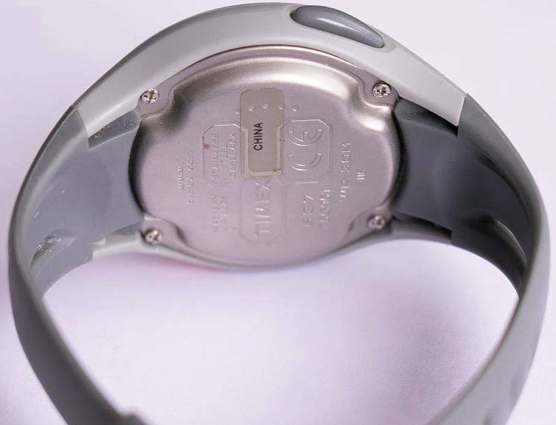 ساعة تايمكس إنديغلو رياضي وكاله مخزن 
نضافه 99‎%‎
خاصية الإضاءة الخلفية (Indiglo).
شاشة رقمية.
غطاء خلفي من الفولاذ المقاوم للصدأ.


**إذا كنت صاحب هذا الإعلان وتريد حذفه لأي سبب، رجاءا أرسل رسالة إلى الدعم الفني**