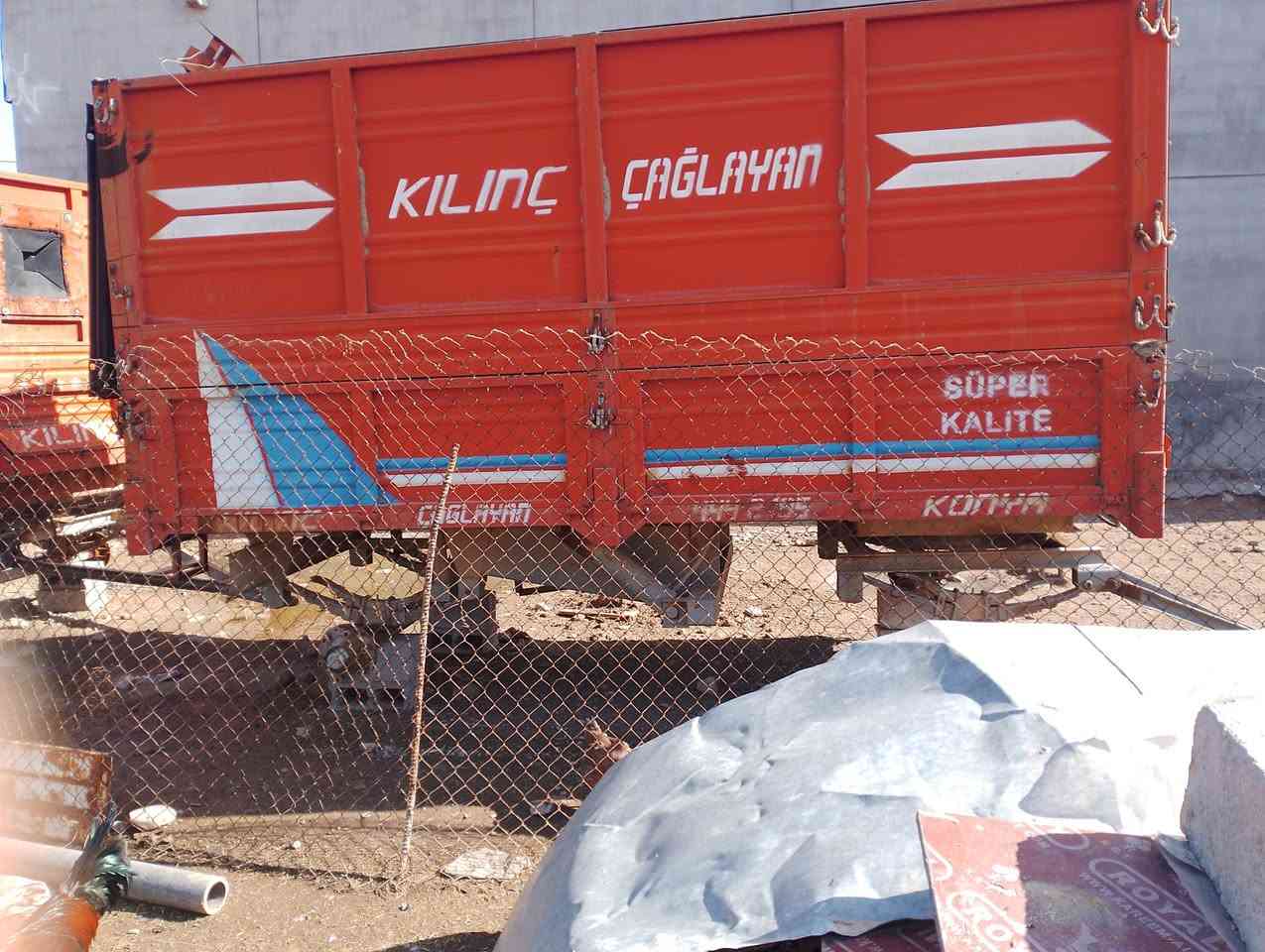 سلام عليكم دكاكه عدد ثنين وحده اوزنش وحده عقرب تقليد هارمك مع عرباين ثنين للبيع مكان سليمان بيك طوز
***********
