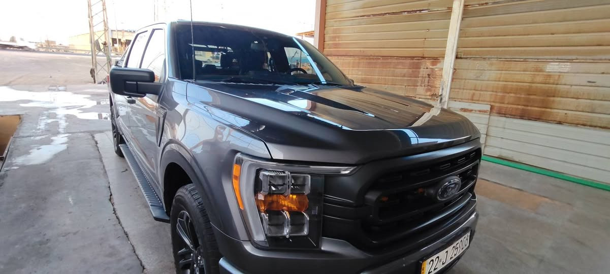 سيارة فورد F150 موديل 22
اللون المميز نفطي رقم اربيل سيارة بأسمي تحويل ثاني يوم سنوية لغاية 2030
فئة XLT
المواصفات 
محرك ستة سلندر توين توربو 2/700  مزدوج..سيارة ماشية 79... سيارة امريكي مكفول عدا طخة بالبابين مبدلات نفس الابواب بالضبط صور الحادث  مرفقة مع صور المعروضة .. 
باب طويل بدي قصير المرغوب. گير اوتماتيك طرح ( عشرة نمرة  ) لايتات ليد زنون.. تدفئة تبريد قطعتين.... 
تشغيل عن بعد. شاشة كبيرة تشغيل ذكي.. مقاعد جلد.. نظام قيادة ذاتية تحديد مسار.. كاميرات محيطية.. حساسات مري نقطة عمياء.. لوحة المفاتيح الذكية.. مثبت سرعة.. رادار امامي... حساسات خلفية... باب بدي كهربائي.. منافذ كهرباء  عدد 3.. اشارة ترحيب عن بعد.. أضاءة بالمري.. دخول ذكي.. 
تخم تاير جديد.وبعد بيها مواصفات . 
للتواصل عبر الرقم 
واتساب ***********
***********
