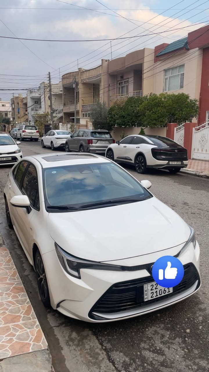 السلام عليكم 
تويوتا كورلا هايبرد الشكل الامريكي ( ليڤين ) 
موديل 2025 
مرقم اربيل جاهزه وكامله
رقم حلو 21061  
مواصفاتها المعروفه : 
كشنات مخمل
اشارات مري  
سلايد روف 
تبريد قطعتين 
رادار وتحديد مسار ، وتحديد سرعه ، عداد ديجتال
شاشة سمارت  
وضعيات قيادة 3 ( سبورت ، نورمال ، ايكو ) 
محرك 1,800 هايبرد 
ماشيه 13,500 ألف    
 كفاله عامه  
للتواصل أو الاستفسار 
***********
