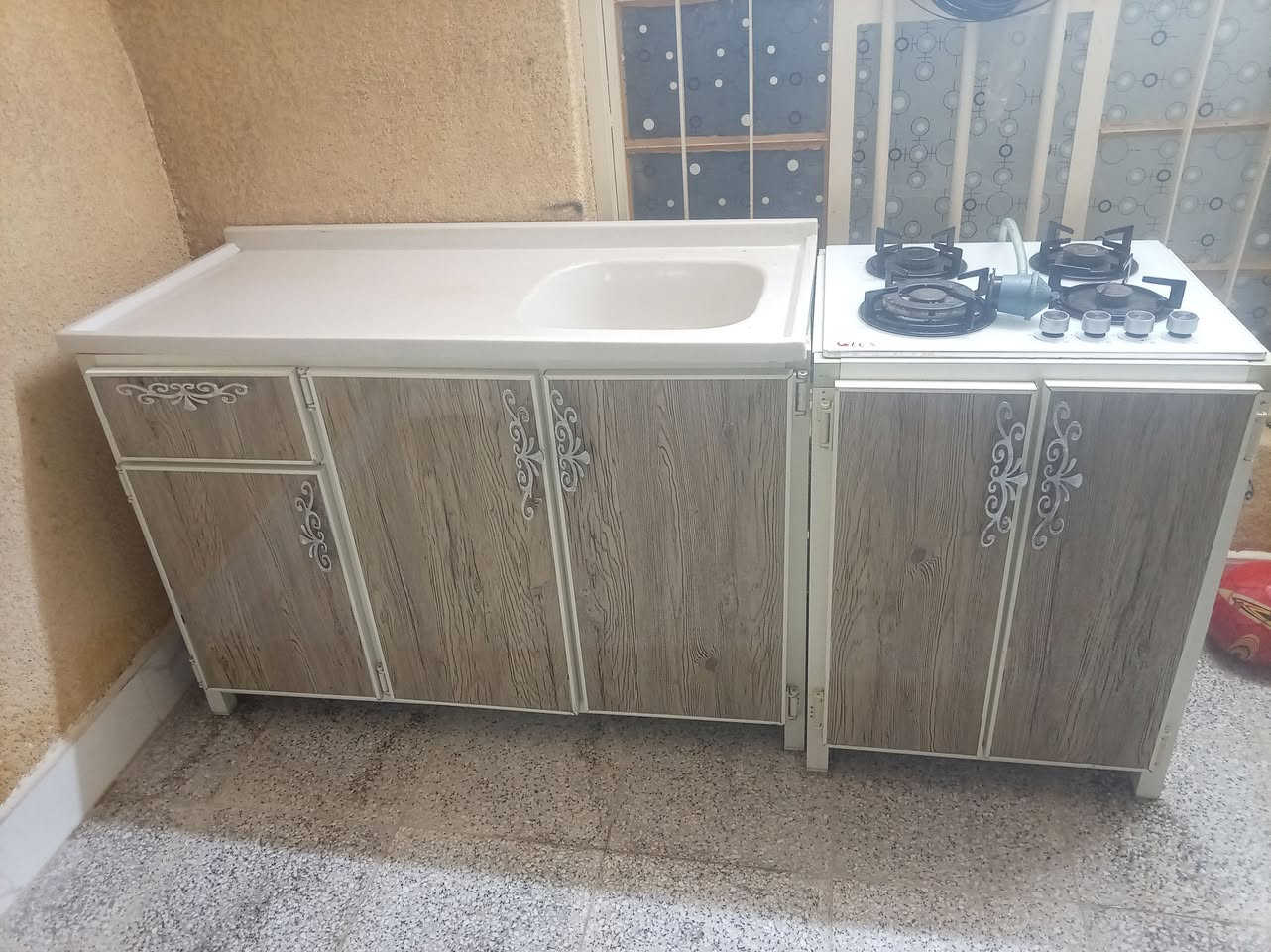 سنك مرمر مع قطعه متر وطباخ منضدي ألمنيوم الثقيل سعر١٨٠
وبي مجال بسيط


**إذا كنت صاحب هذا الإعلان وتريد حذفه لأي سبب، رجاءا أرسل رسالة إلى الدعم الفني**