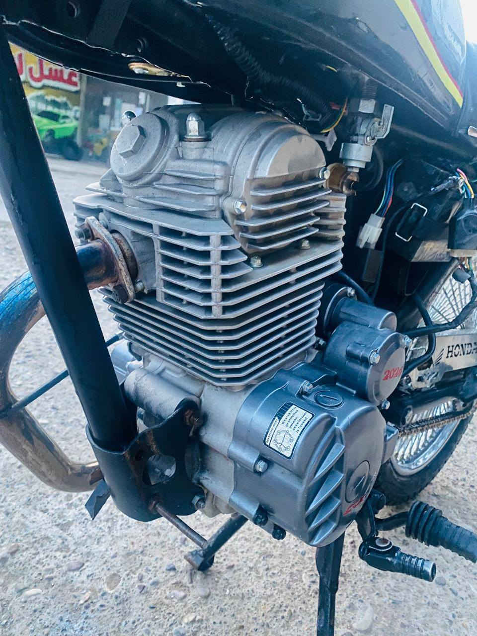 سلام عليكم دراجه البيع محرك قفاز200 جديد شرط مامفتوح لا طاخه سپانه شرط مكاني كركوك پنجا علي سعر 700بيهه مجال  ***********
