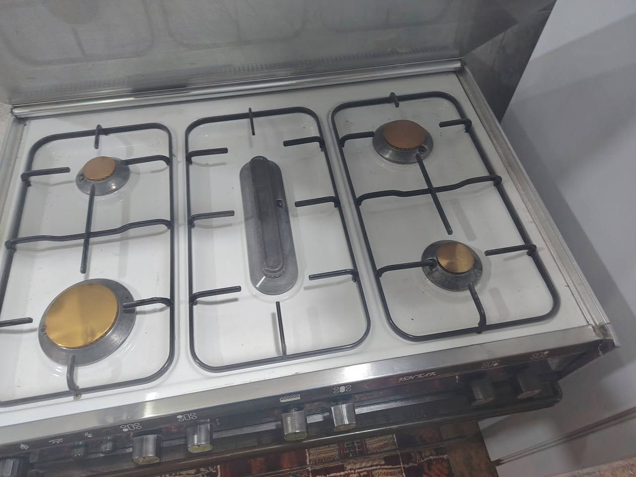 السلام عليكم العنوان لكريعات الرقم *********** بي واتساب
1-  سنك وكاونتر وملاحق مثل مموضع بصور سنك مرمر السعر 325 بي مجال بسيط
2- طباخ خمس عيون نوعيه عشتار السعر 225 بي مجال بسيط على فحص كله شغال بدون نقص شي
3- ثلاجة حديثه نوعيه ميديه نضافه مثل مموضع بصور السعر 725 بيه مجال بسيط للمعلومه جديده مالتهة مليون 250
