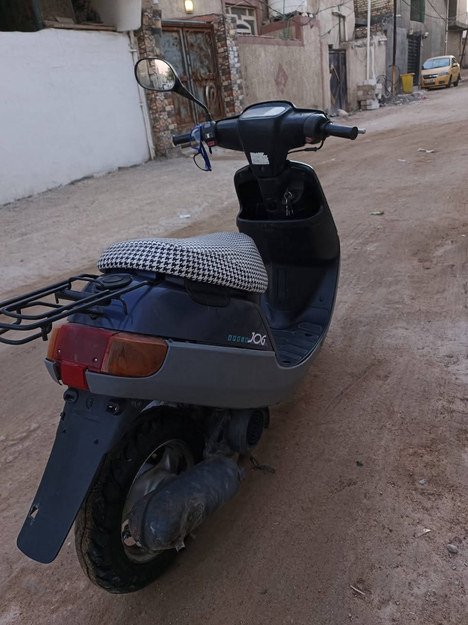 سلام عليكم دراجه بطه 60 للبيع دراجه حاويه الكل شغال سلف نكره كهربايات فول زنون ابيض اصفر نقصه بس صالنصا فقط سعره 300مكاني النجف حنون رقم ***********
