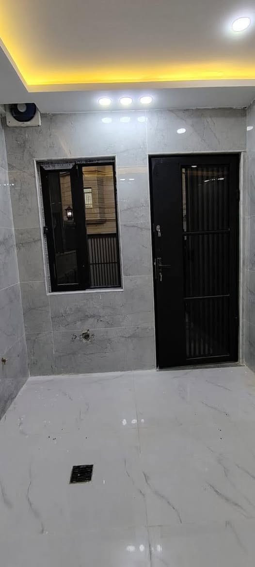 #عروض_مكتب_دعاء_الخير_للعقارات 🏡

للبيع للبيع 

دار في حي الصديق خلف مرطبات البحرين مساحة 

 100م واجهه 10م  الواجهه گرانيت وحلان  تسليم فوري نظام سپالت 

دكتات كامرات عاكسه 

طابق الأول غرفة نوم هول استقبال مطبخ سيراميك 60*120  

كراج  خدمات صحيه ايضا 60*120 السيراميك 

طابق الثاني ثلاث غرف نوم وهول وخدمات صحيه وبيتونه وسطح كاشي 

للأستفسار ع السعر وباقي التفاصيل الأتصال بل ارقام التاليه

***********
***********
***********
***********

كما يمكنكم مراجعة مكتب دعاء الخير لتجارة العقارات والمقاولات  

نستقبل كافة العروضات بمختلف المساحات السكني والتجاري

للاستفسار  مراجعة المكتب حي الصديق بداية سائدين البحرين 
 
قرب مدرسة النبلاء الاهلية او 

الاتصال 📞

***********

***********

***********

***********
