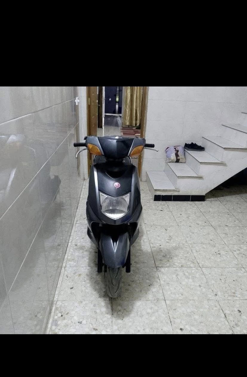 السلام عليكم شباب دراجه سكنس نثيه لبيع دراجه خير من الله لا تبخير لاتنقيص هندر سلف شقاله شلعه ومعدل المكان بغداد الشعب السعر ٣٥٠ وبيه مجال الرقم ***********. بيه بس هذه الكسر بلا كفر
