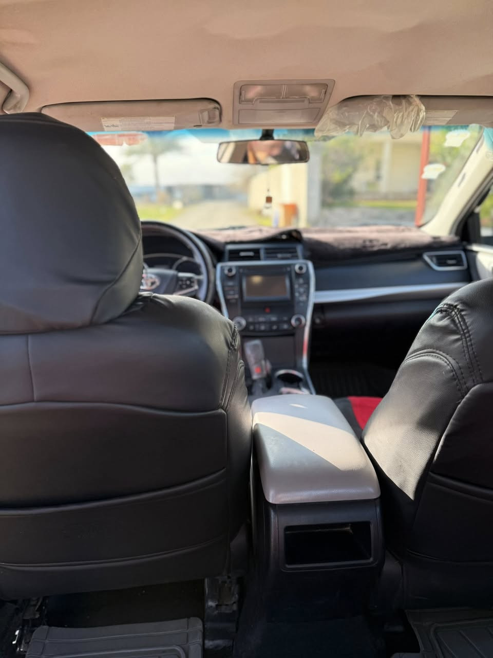 السلام عليكم
كامري للبيع 
2017 
ضرر قطعتين جاملغ وبنيد بدون دواخل 
تايرات جدد اصلي ياباني 
بلكات جدد اصلي 
رقم شمالي سليمانيه 
للاستفسار اكثر الاتصال على الرقم ***********
