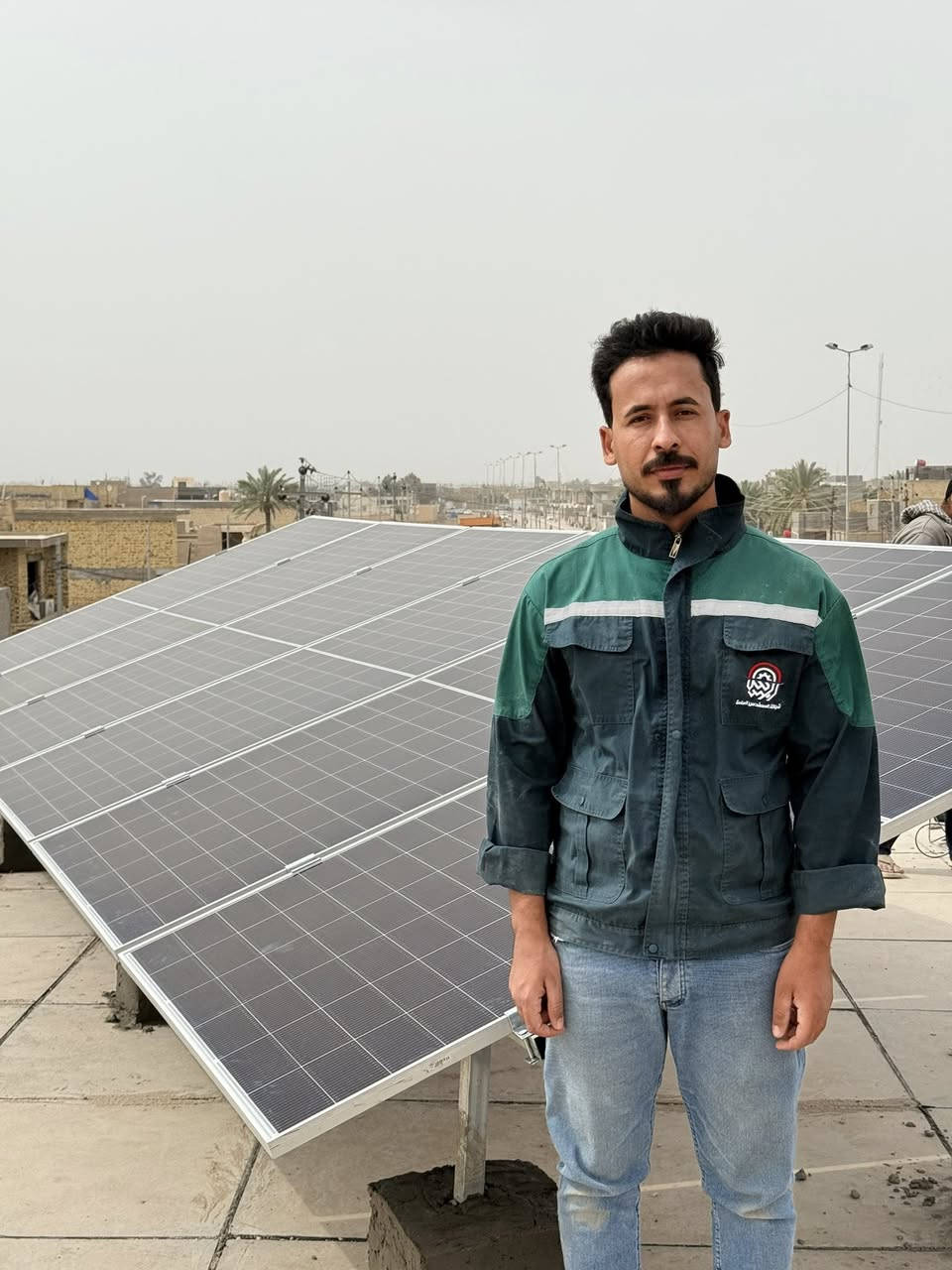 على بركة الله ☀️💪
تمّ تجهيز وتنصيب منظومة طاقة شمسية متكاملة بقدرة 10 أمبير نهاري / ليلي
في بيت العم حجي خيري ال عبيد أبو سجاد  
وفق مواصفات مدروسة بعناية لتوفير أداء ثابت، كفاءة عالية، وتجهيز مستقر يلبي الحاجة اليومية بأفضل صورة.

🔹 مواصفات المنظومة:
✅ ألواح لونجي بقدرة 615w
✅ بطارية Deye بسعة 10KW
✅ انفيرتر SRNE بسعة 5.6kw

🔹 الضمانات:
✅ ضمان الألواح: 15 سنة
✅ ضمان البطارية: 5 سنوات
✅  ضمان الانفيرتر سنتين

مستعدين لتنصيب المنظومات الطاقة الشمسية


**إذا كنت صاحب هذا الإعلان وتريد حذفه لأي سبب، رجاءا أرسل رسالة إلى الدعم الفني**